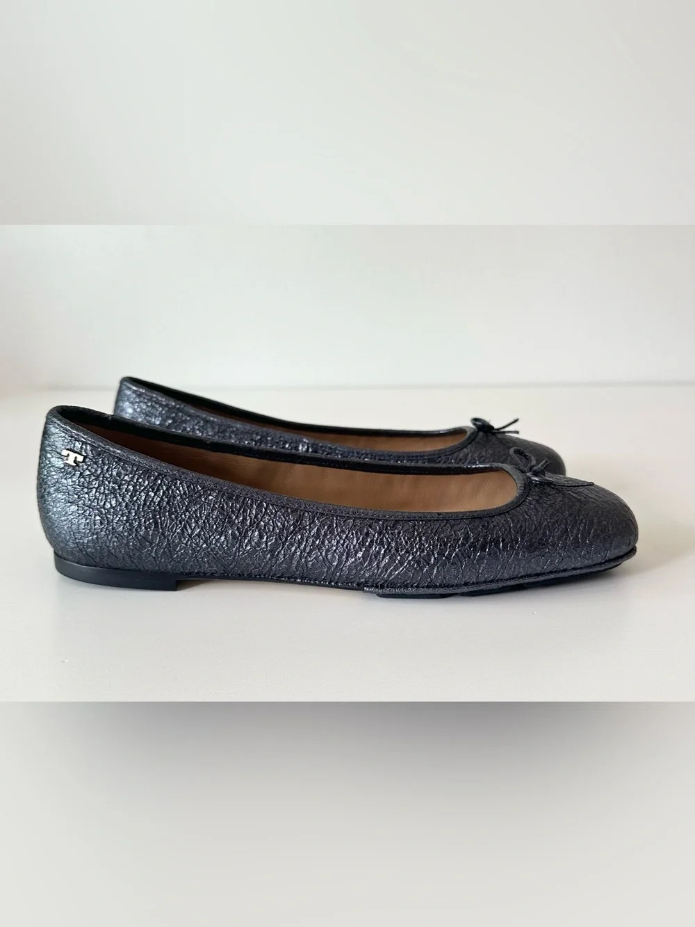 Tory Burch Metallic Navy / Pewter Leather Ballet Flats Bow Accent - Size 8M